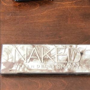 Naked Smoky Eye ! Very lightly used